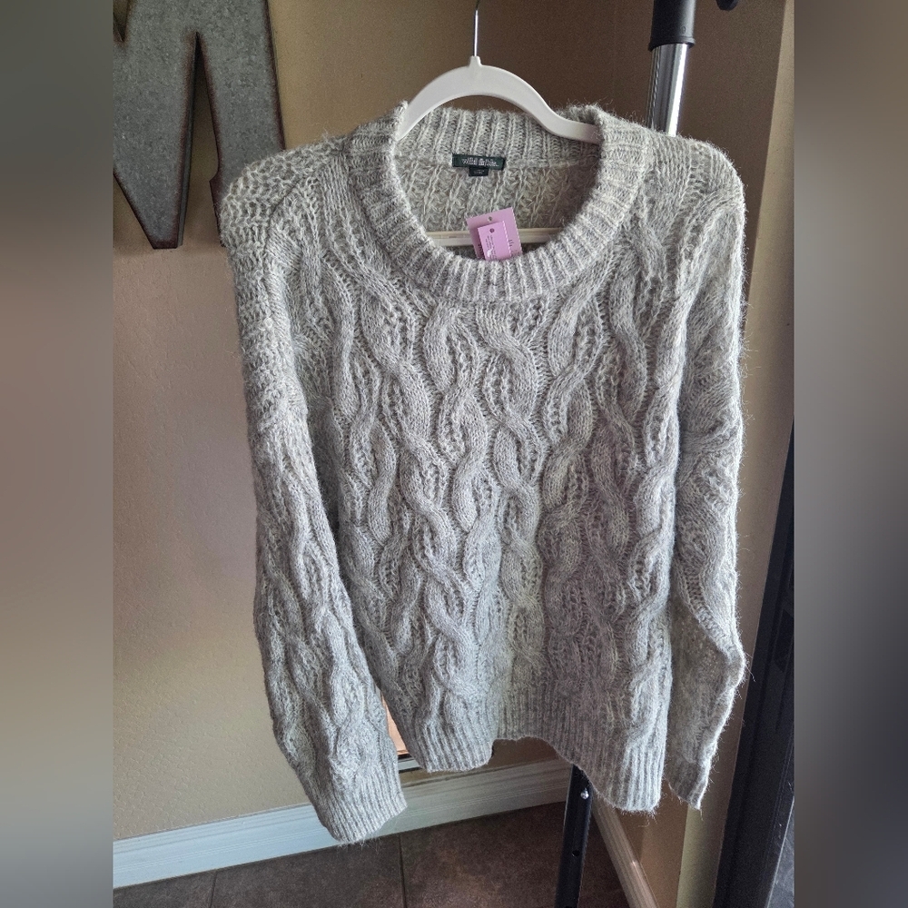 Wild Fable Light Gray Cable Knit Sweater